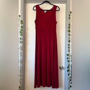 Rabbit rabbit rabbit designs women’s vintage maxi dress in vibrant red. Size 14